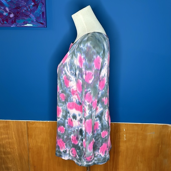 Tye dye 3/4 sleeve shirt - Picture 3 of 7